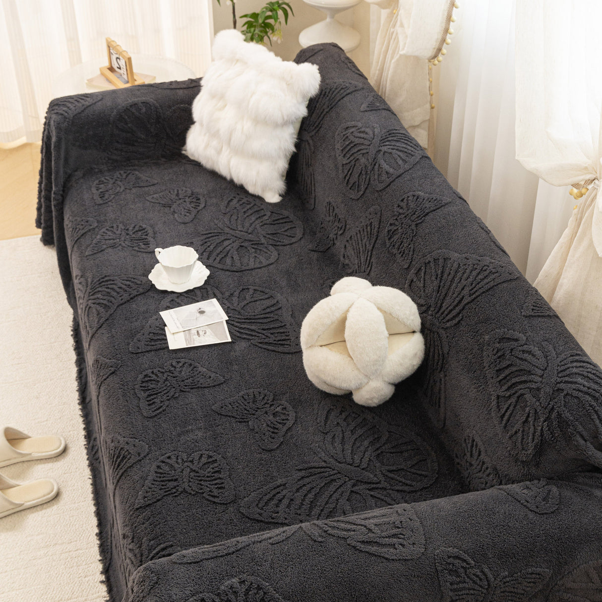 Luxury 3D Butterfly Jacquard Sofa Throw Blanket, Ultra-Soft Plush Fleece Couch Cover