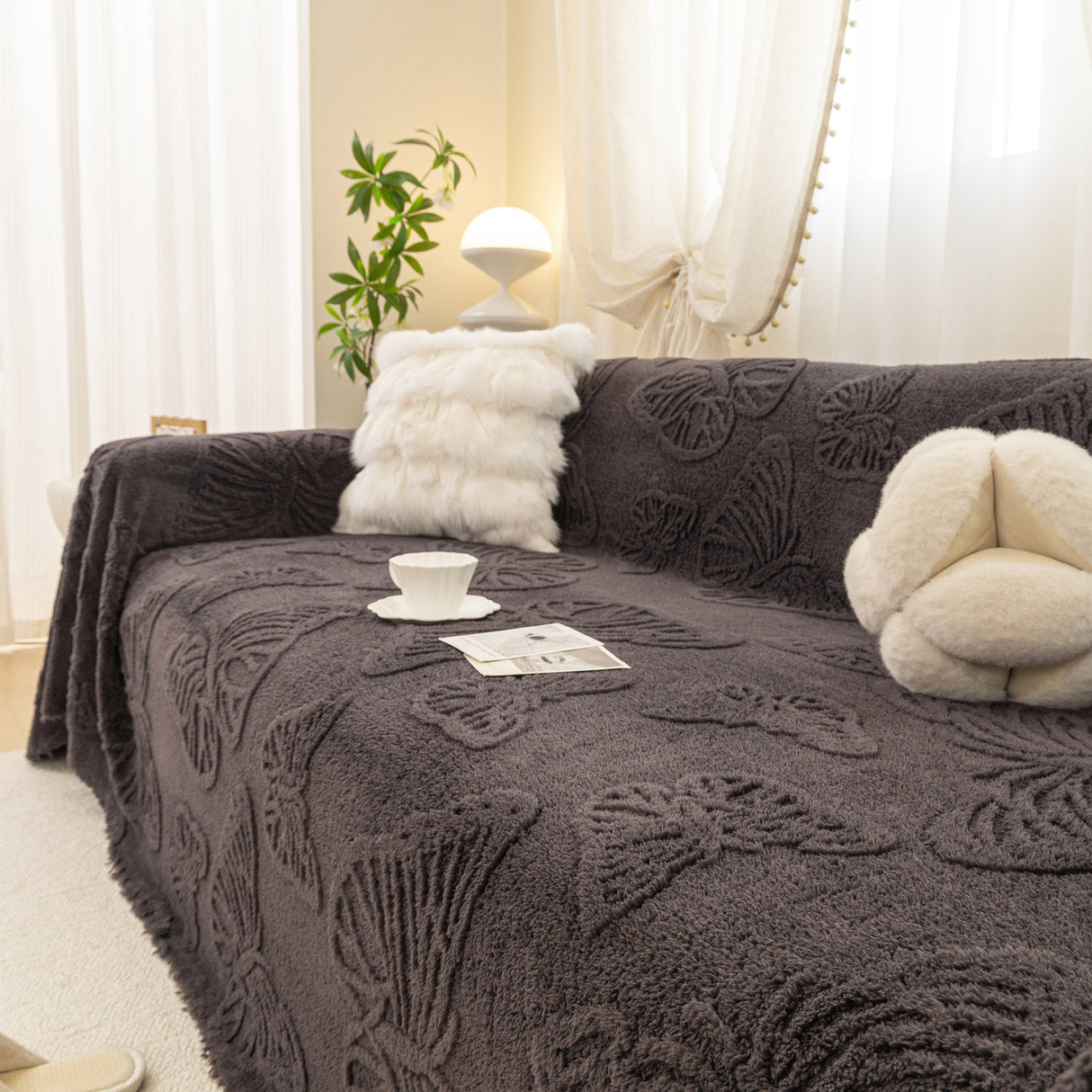 Luxury 3D Butterfly Jacquard Sofa Throw Blanket, Ultra-Soft Plush Fleece Couch Cover