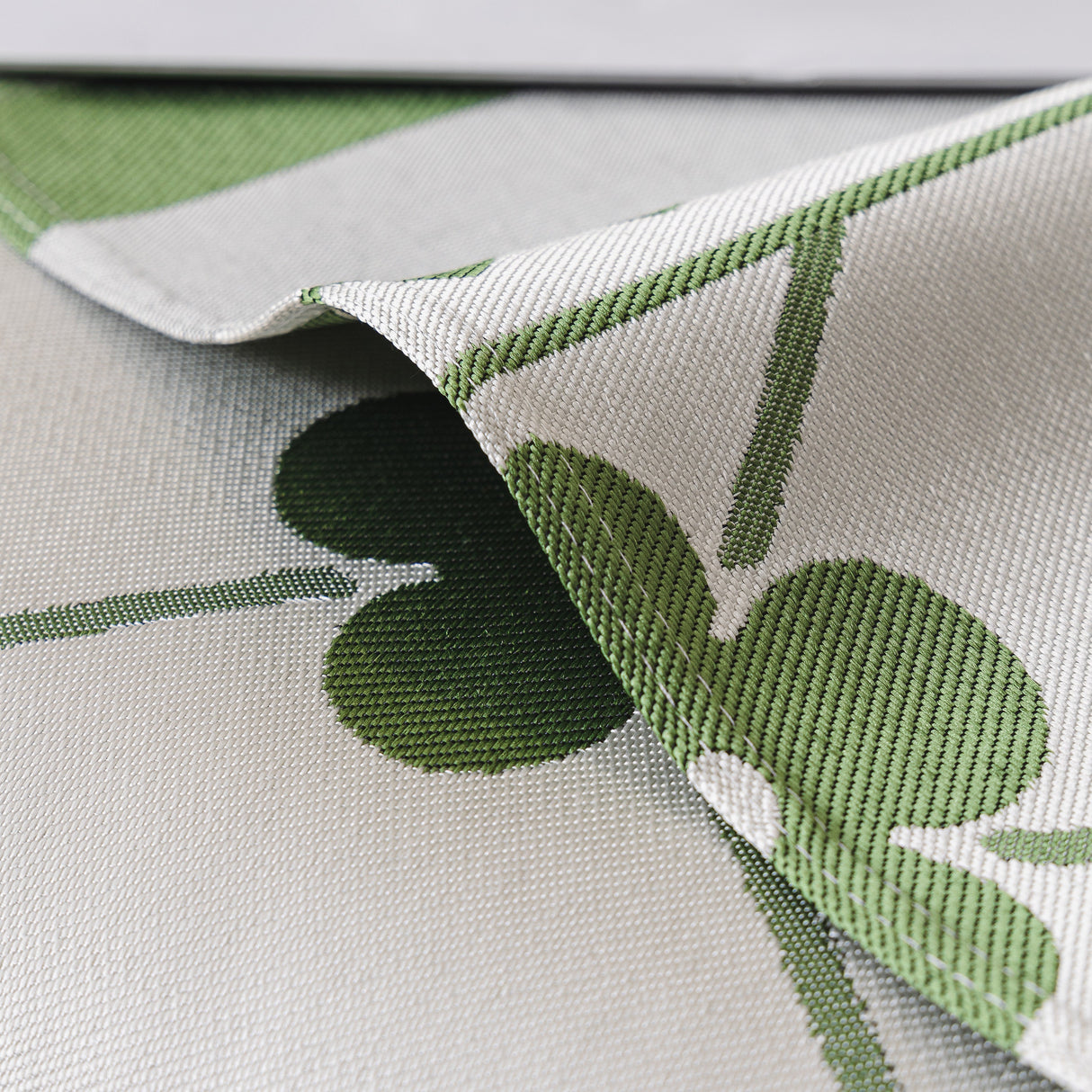 Cooling Four-Leaf Clover Hope Faith Love Luck Summer Comfy Ice Silk Furniture Throw Covers for Sofas