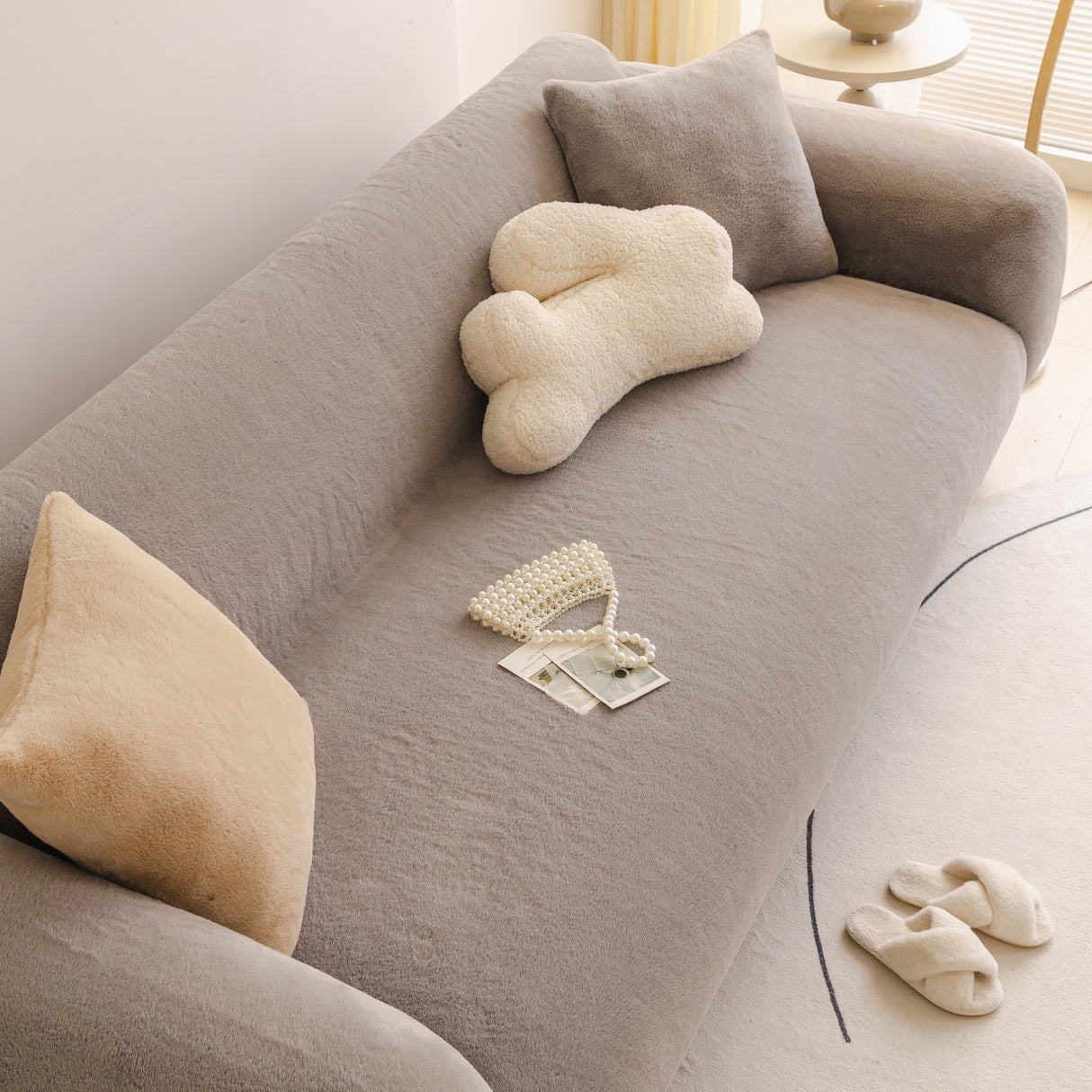 Soft Plush Warm Sofa Cover Stretchable Cozy Velvet Couch Protector for Fall & Winter