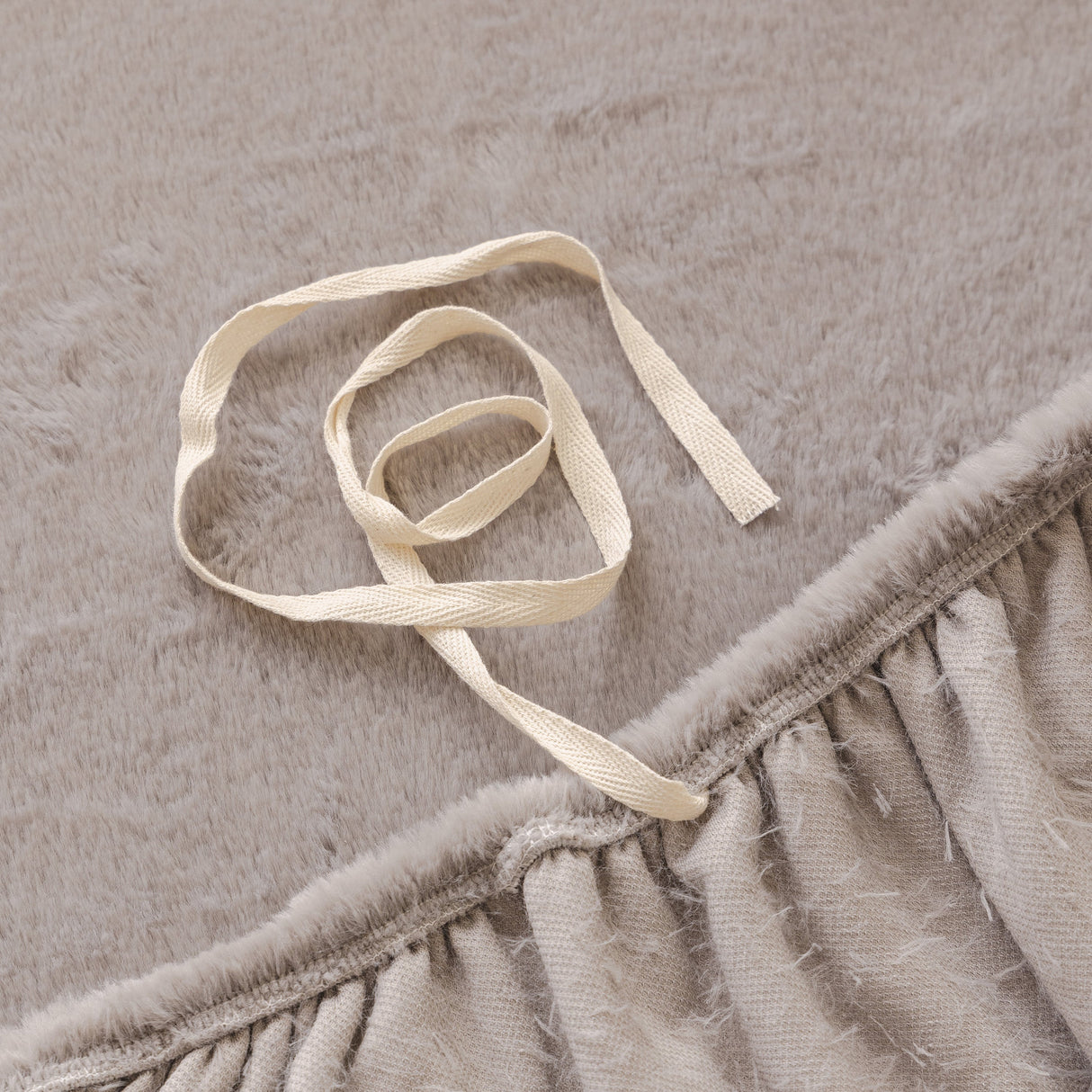 Soft Plush Warm Sofa Cover Stretchable Cozy Velvet Couch Protector for Fall & Winter