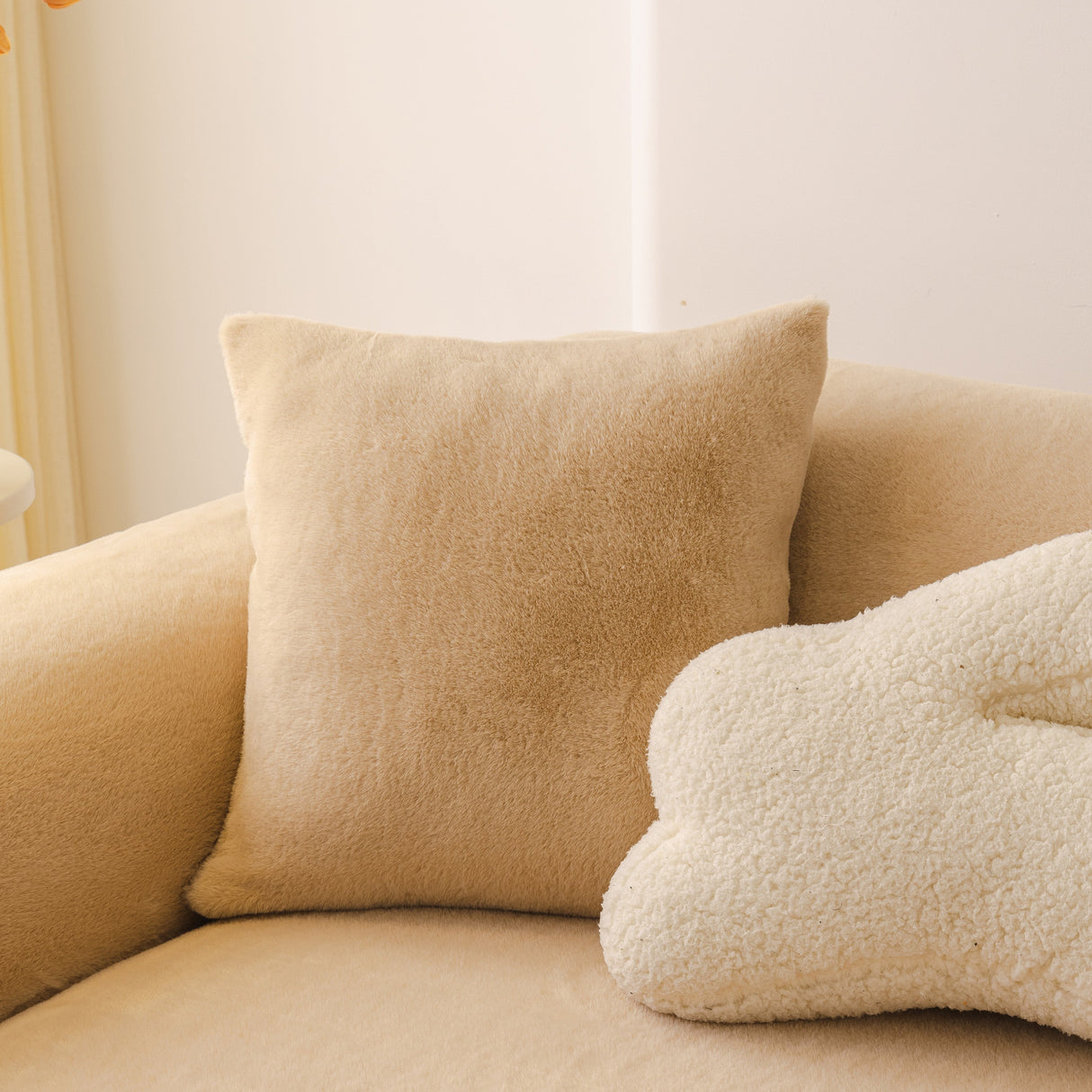 Soft Plush Warm Sofa Cover Stretchable Cozy Velvet Couch Protector for Fall & Winter