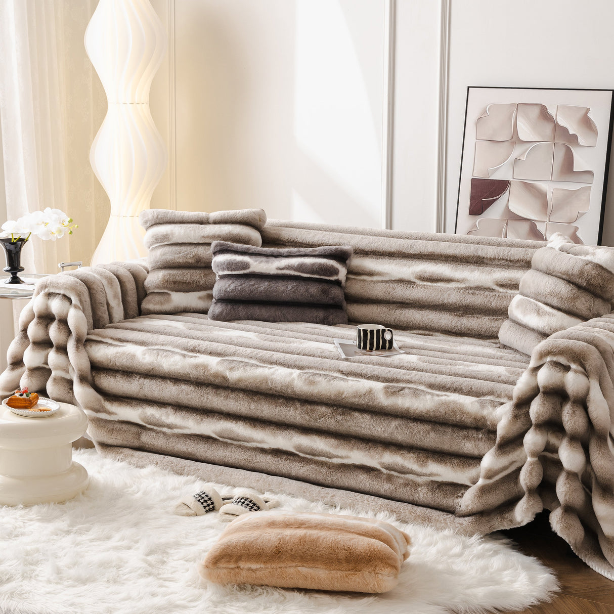 Ultra Soft Faux Fur Couch Cover – Large, Fluffy, and Elegant Sofa Throw Blanket