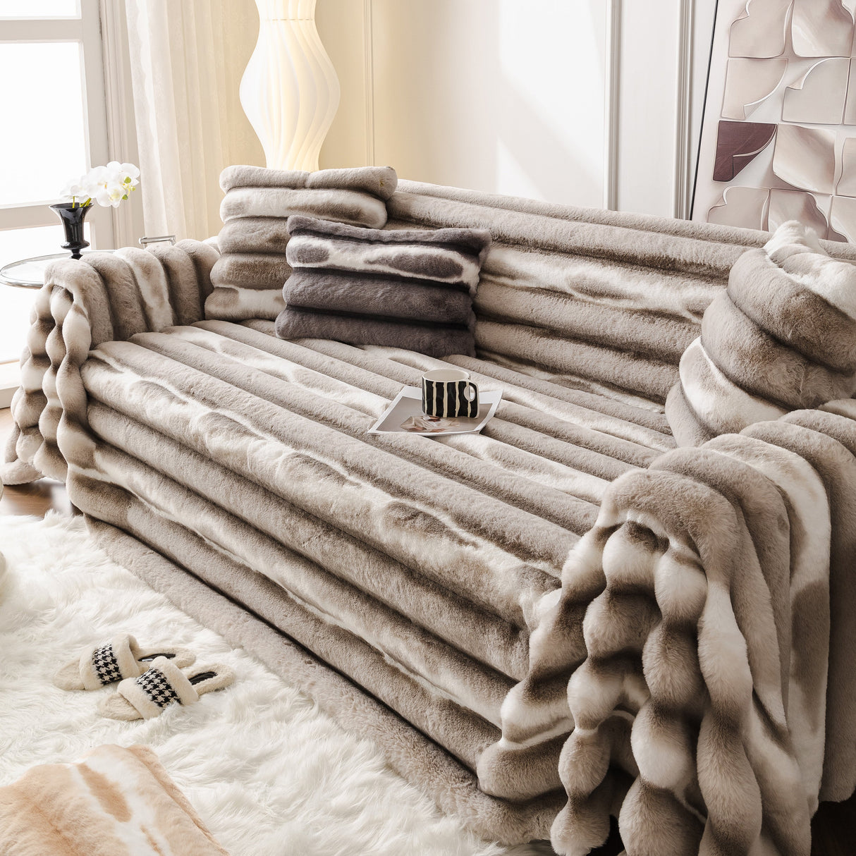 Ultra Soft Faux Fur Couch Cover – Large, Fluffy, and Elegant Sofa Throw Blanket