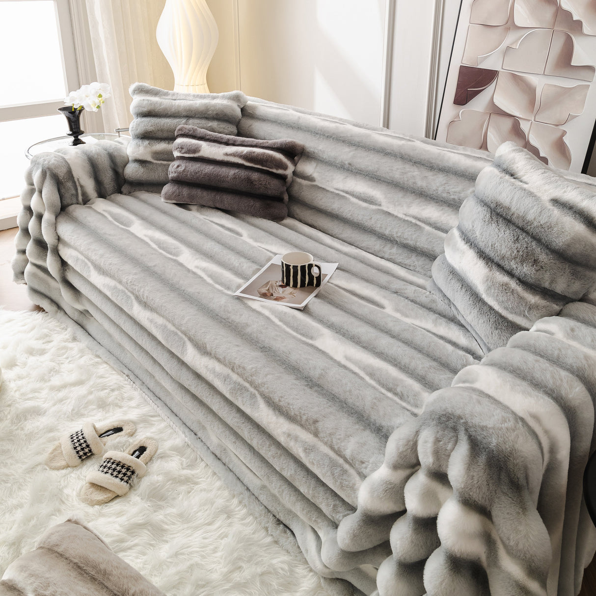 Ultra Soft Faux Fur Couch Cover – Large, Fluffy, and Elegant Sofa Throw Blanket