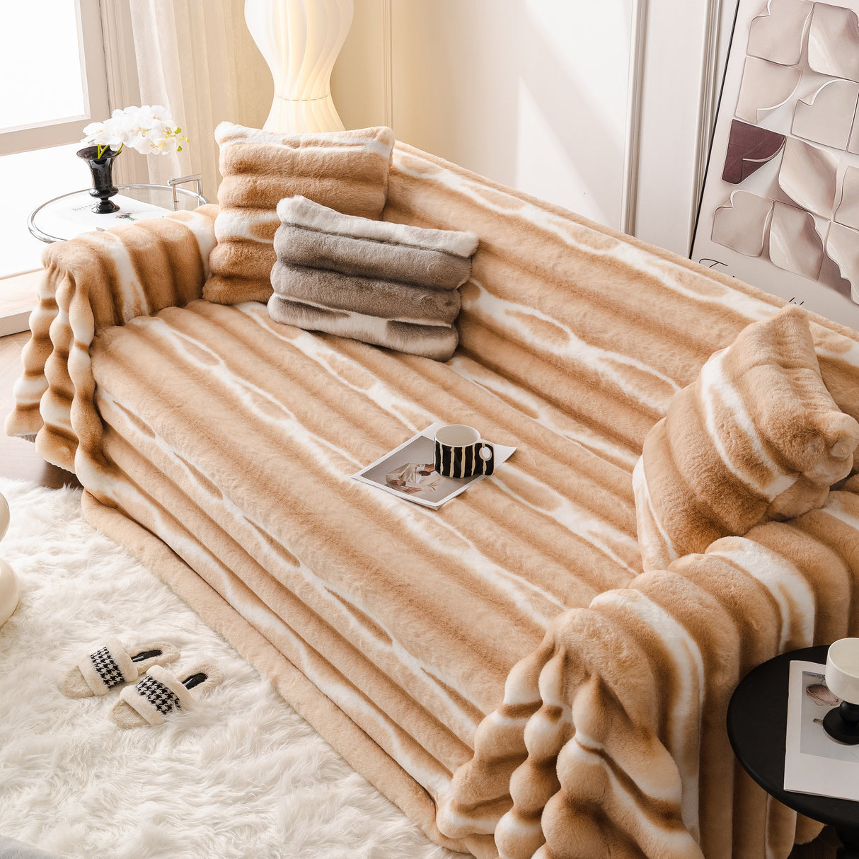 Ultra Soft Faux Fur Couch Cover – Large, Fluffy, and Elegant Sofa Throw Blanket