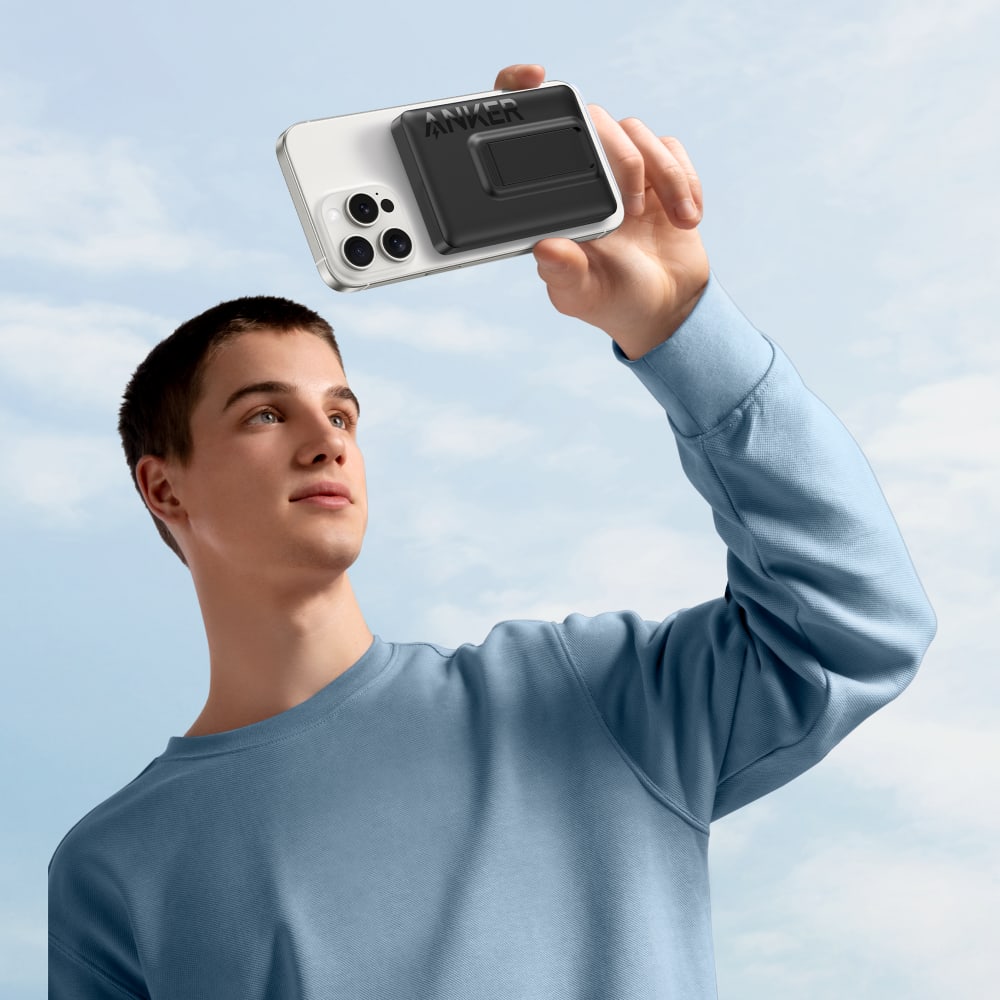 Anker MagGo Power Bank with Stand 10,000 mAh 7.5W by Anker