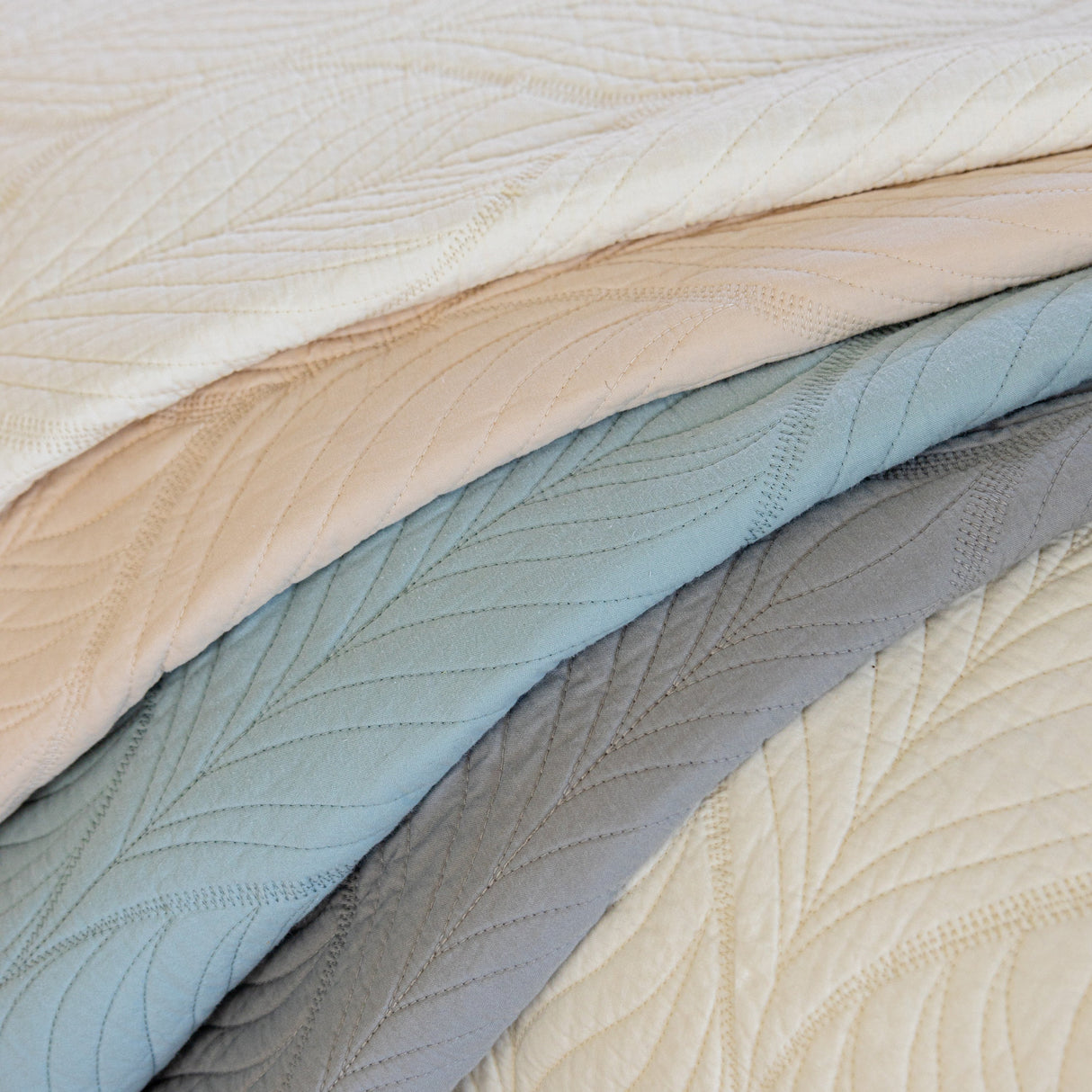 Leaf Vein Textured Cotton Quilted Sofa Slipcover, Non-Slip Modular Couch Covers