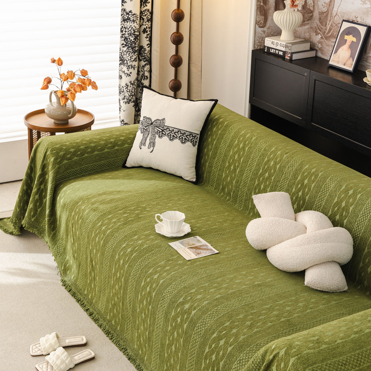 Sofa Cover Blanket Throw with Tassels, Decorative Furniture Protector for Dogs/Pets