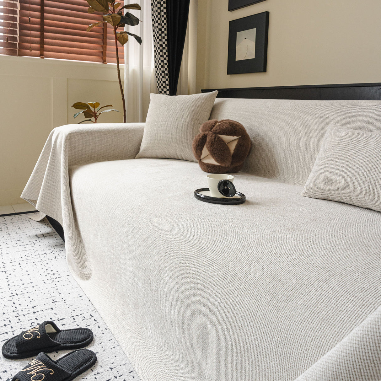 Waterproof Couch Throw Cover for Dogs, Non Slip Slipcover for Leather Fabric Sofa