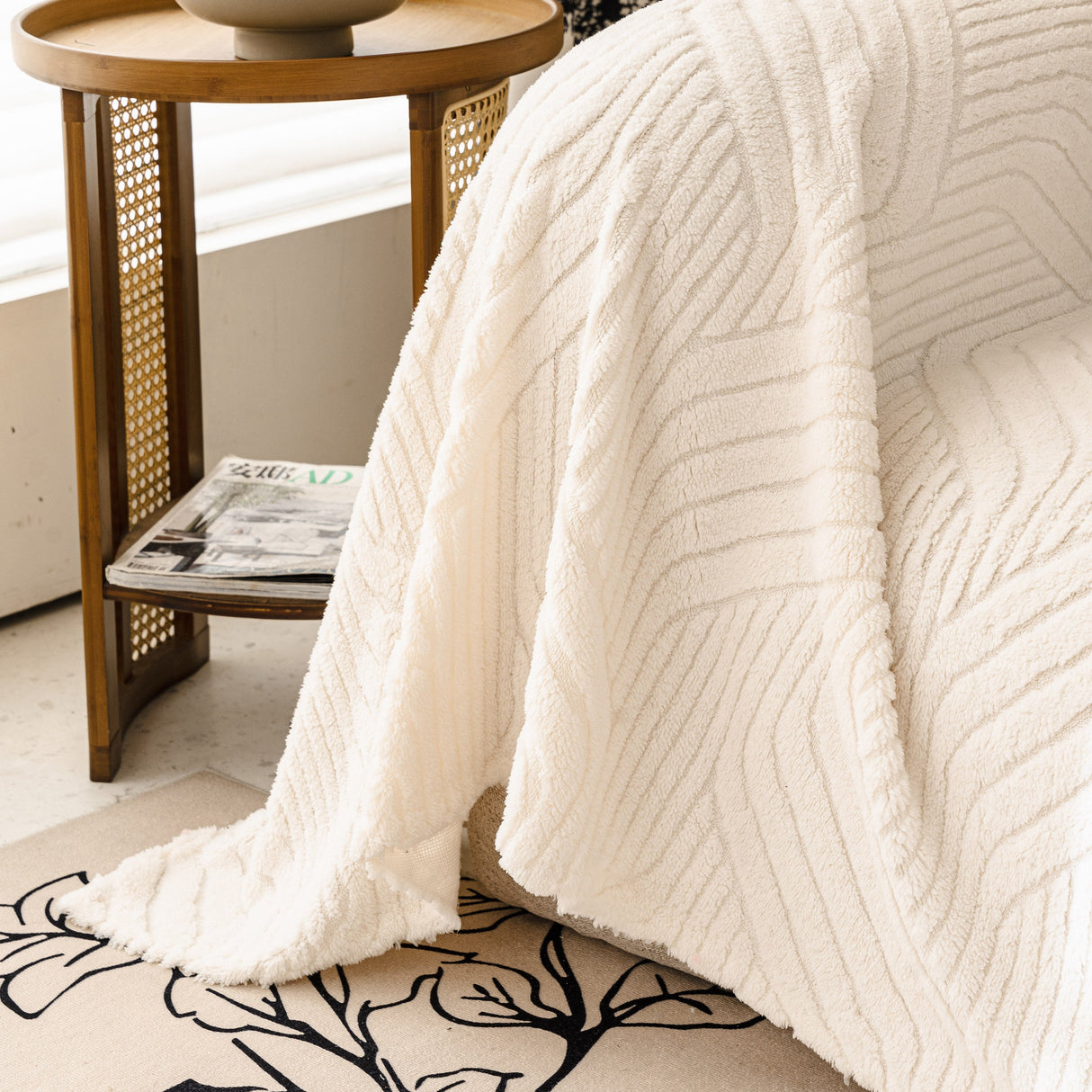 Plush Flannel Fleece Sofa Throw Blanket, Soft & Cozy Furniture Protector for Couch