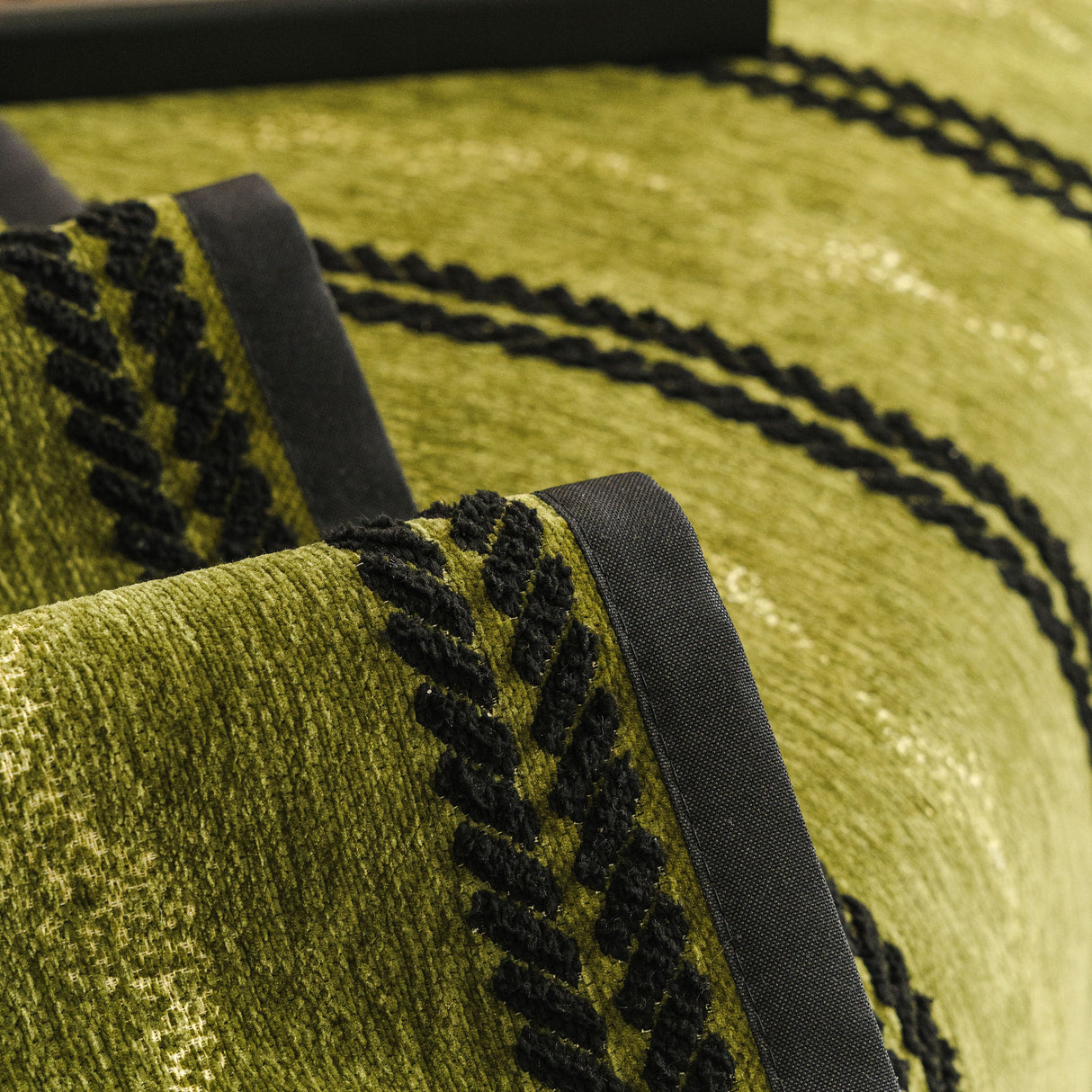 Non-Slip Sofa Cover with Thick Chenille Texture Woven Stripe Couch Protector Throw