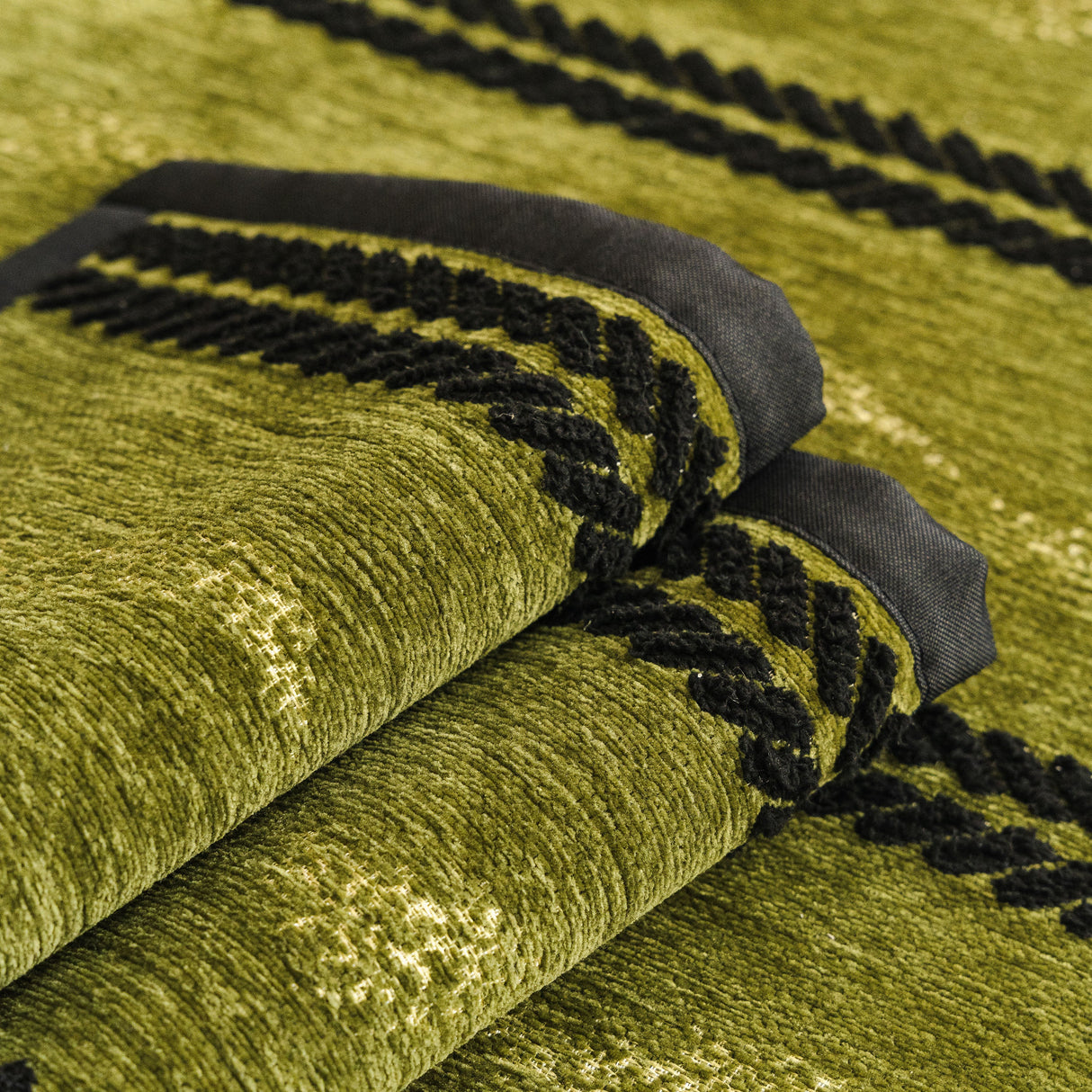 Non-Slip Sofa Cover with Thick Chenille Texture Woven Stripe Couch Protector Throw