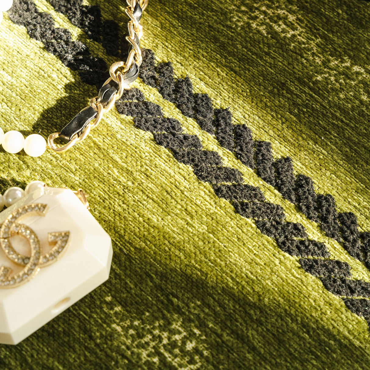 Non-Slip Sofa Cover with Thick Chenille Texture Woven Stripe Couch Protector Throw