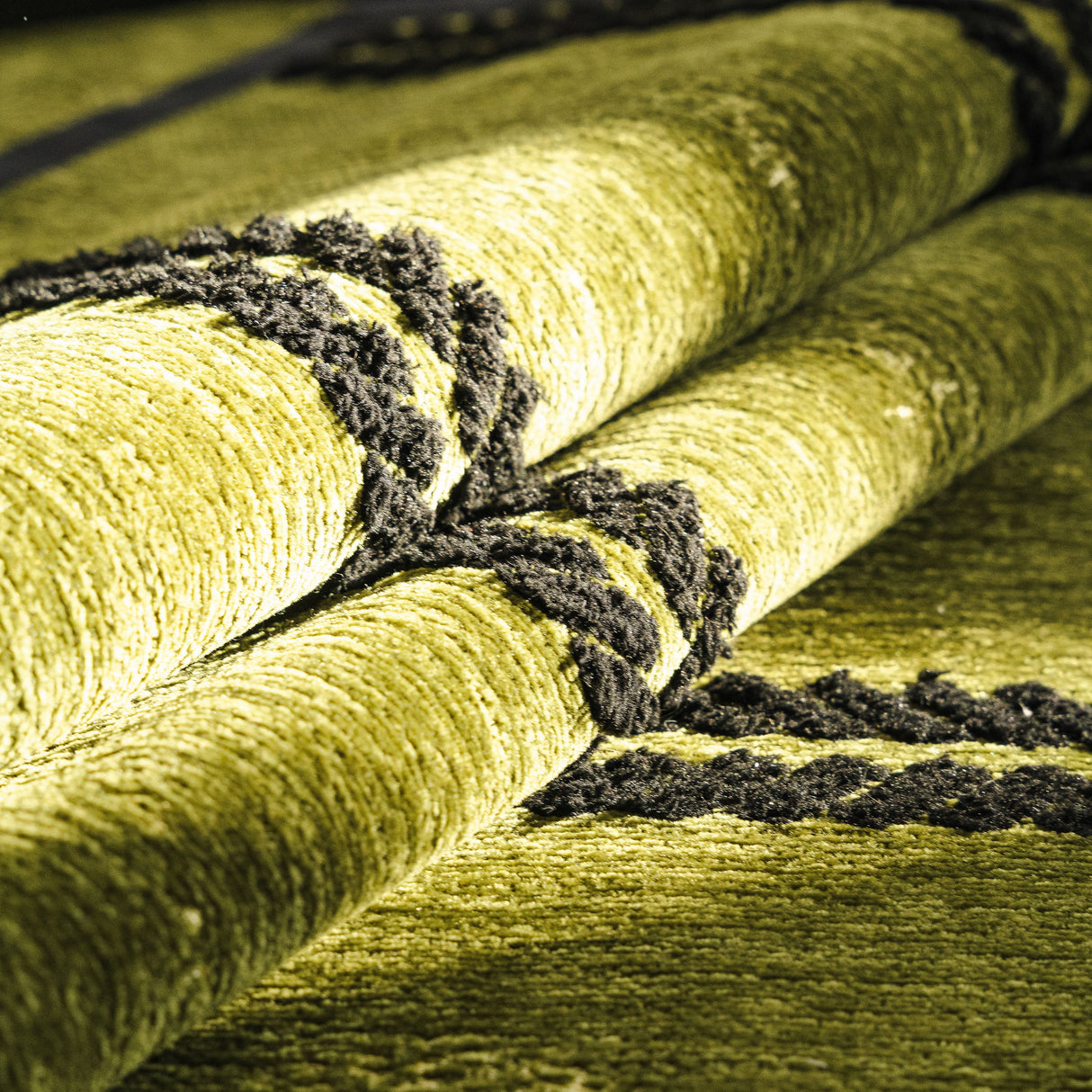 Non-Slip Sofa Cover with Thick Chenille Texture Woven Stripe Couch Protector Throw