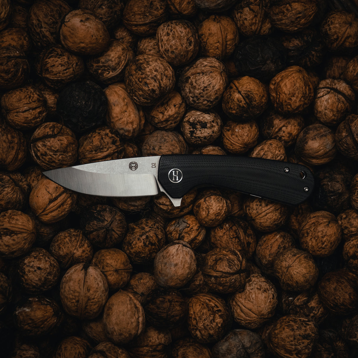 The Peasant Folding Pocket Knife Giftset for Men and Women (Silver and Black)