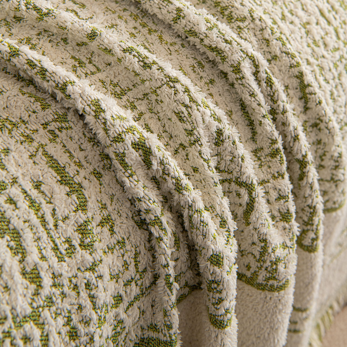 Textured Woven Furniture Protector for Couch, Rustic Farmhouse Sofa Throw Blanket