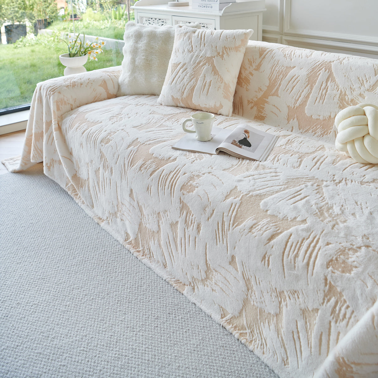 Plush Faux Fur Warm Sofa Cover with Waves Jacquard Textured Throw Blankets for Couch