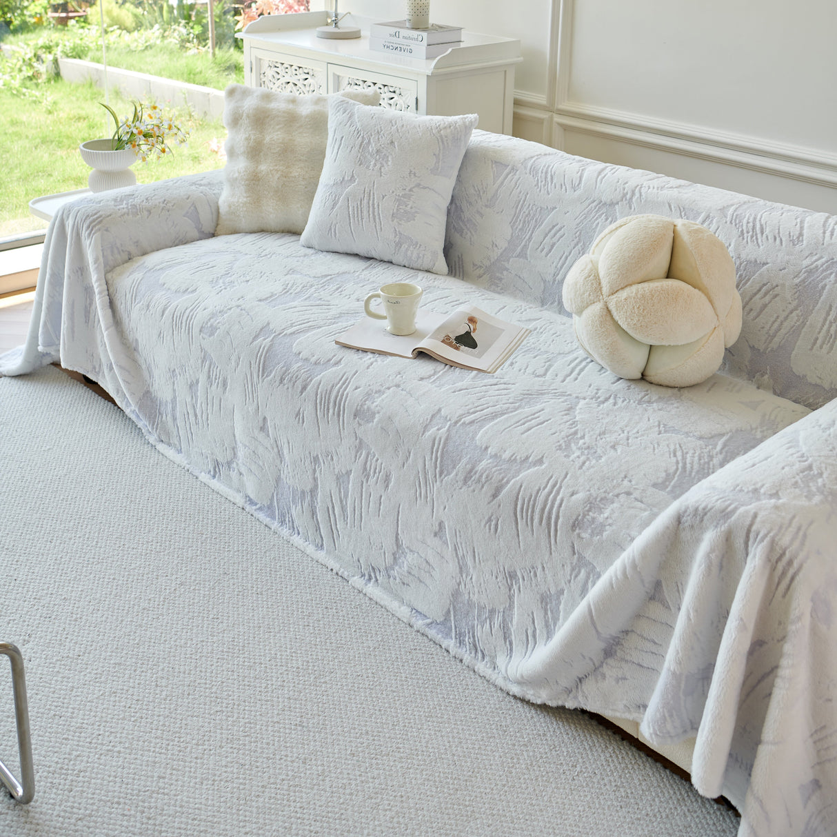 Plush Faux Fur Warm Sofa Cover with Waves Jacquard Textured Throw Blankets for Couch