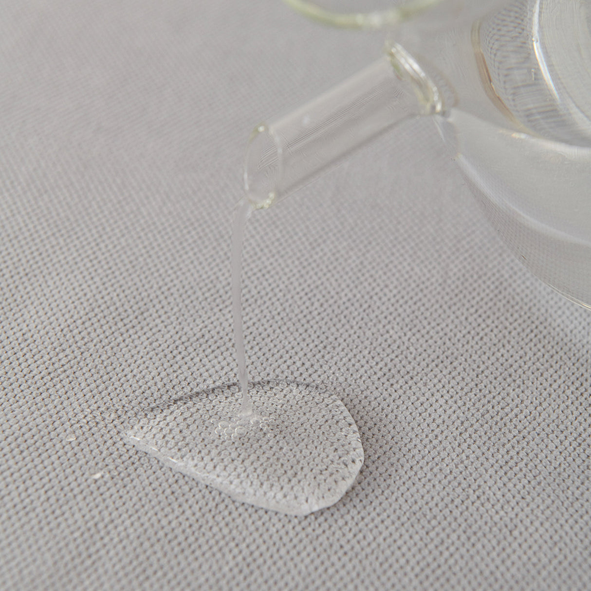 Waterproof Scratch Proof Sofa Protector Throw Blanket, Couch Cover for Pets & Kids