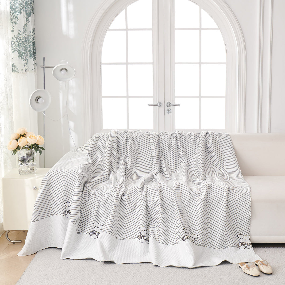 Cool Summer Blanket for Couches Soft Comfy Lightweight Cooling Sofa Blankets Cover