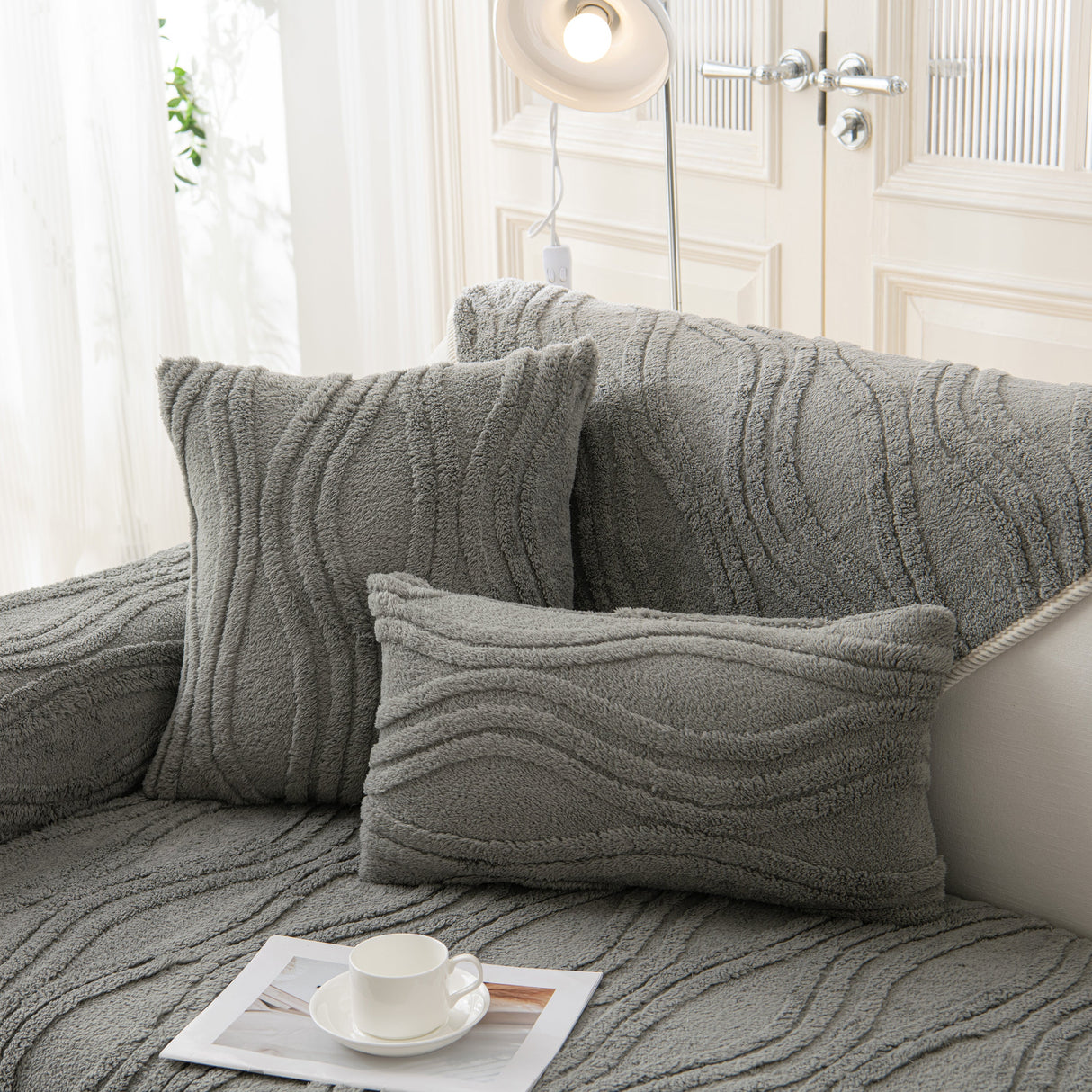 Winter Thickened Non-slip Blanket, Three-Dimensional Embossed Cotton Velvet Sofa Cover