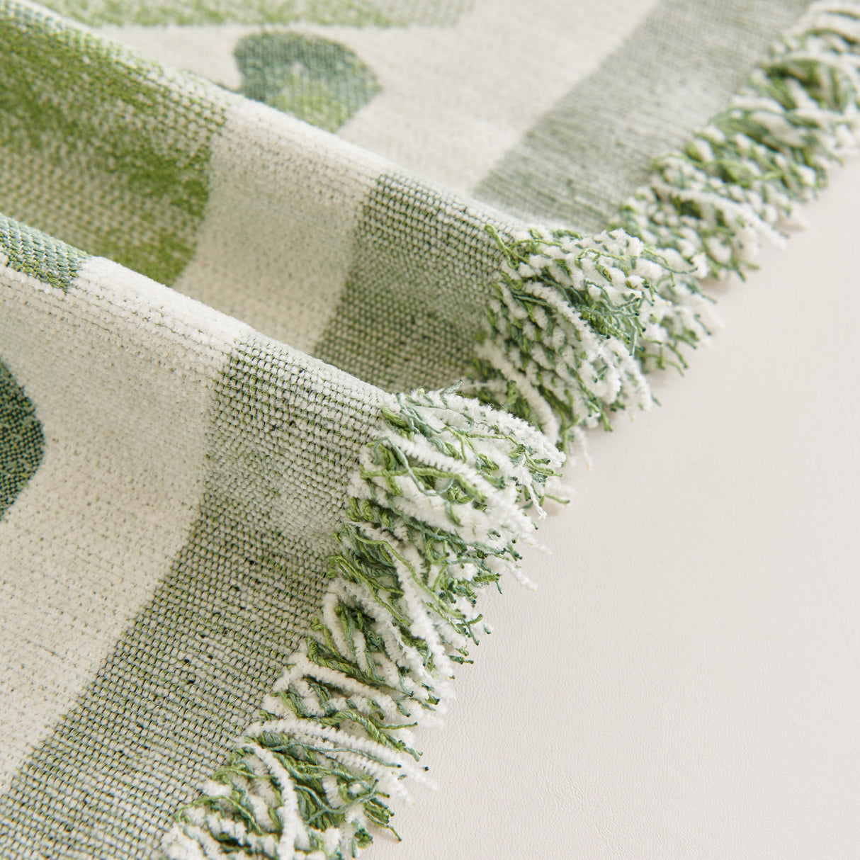 Soft Woven Leaf Couch Blanket, Pet-friendly Sectional Sofa Slipcover For Cats Dogs