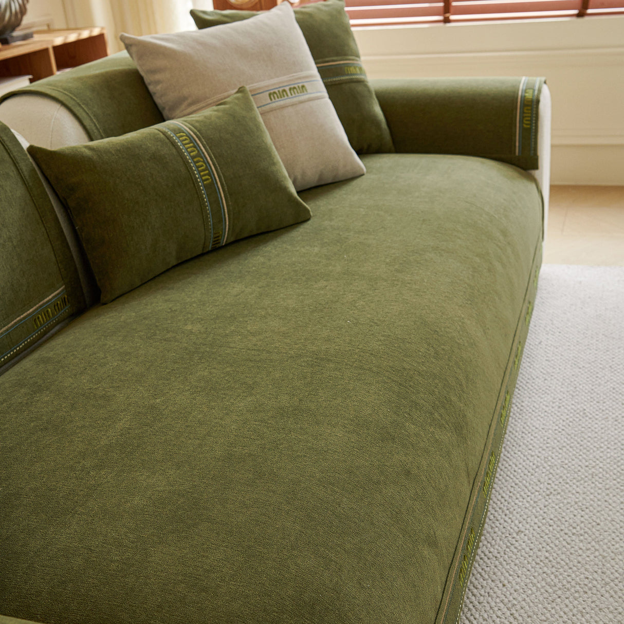 Chenille Sofa Cover Pet Mat, Non-Slip Couch Protector for Sectional & L-Shaped Sofas