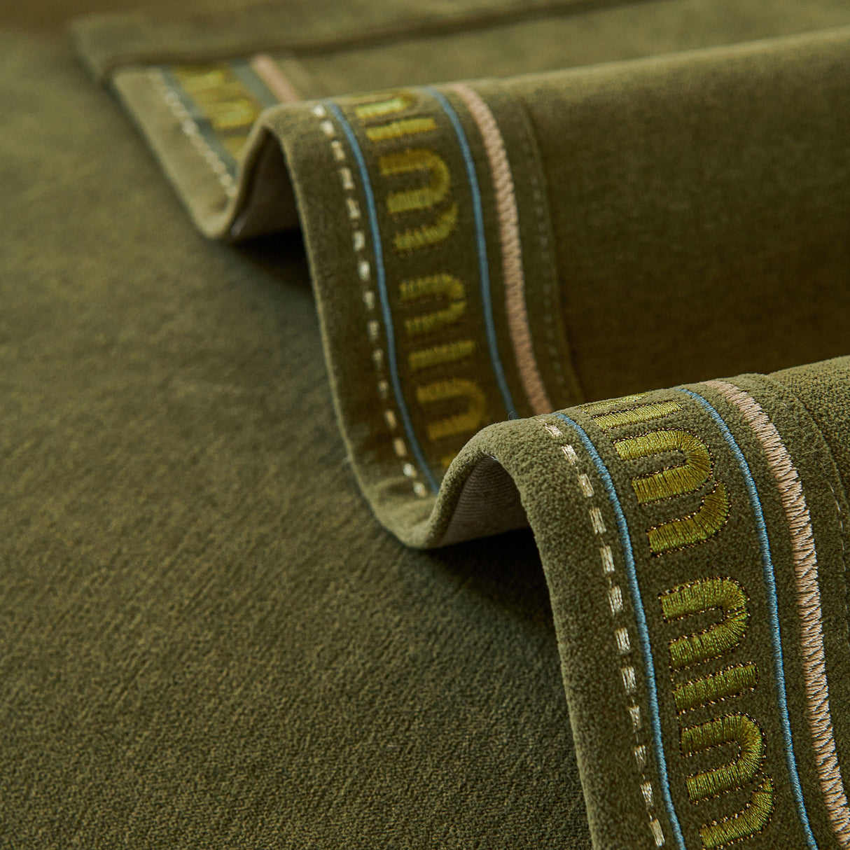 Chenille Sofa Cover Pet Mat, Non-Slip Couch Protector for Sectional & L-Shaped Sofas