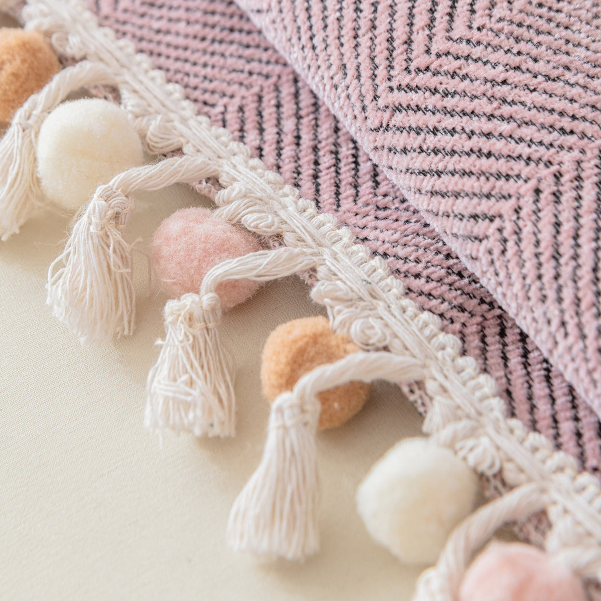 Boho Herringbone Sofa Throw Blanket with Pom Pom Tassels Stylish Furniture Slipcover