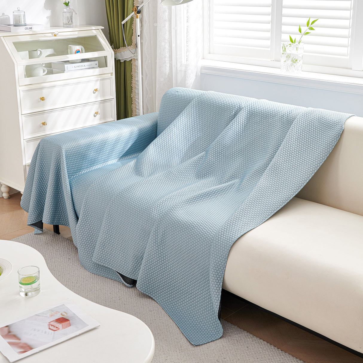 Summer Cool Dotted Cat Scratch Resistant Sofa Cover Blanket, Luxury Large Blanket Covers for Couch