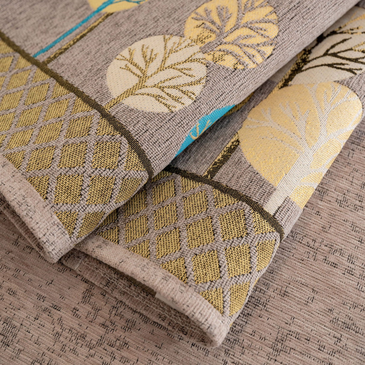 Sofa Cover for Couch, Non-Slip Sectional Couch Cover with Woven Tree Pattern