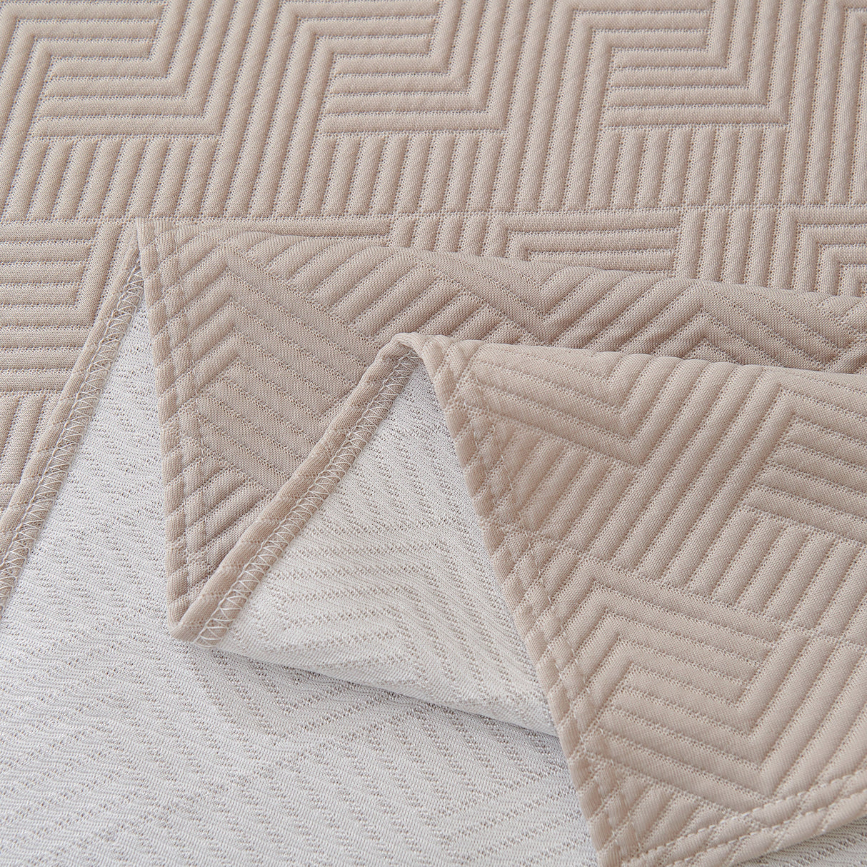 Cooling Scratch Proof Large Sofa Throw Cover, Geometric Texture Couch Protector