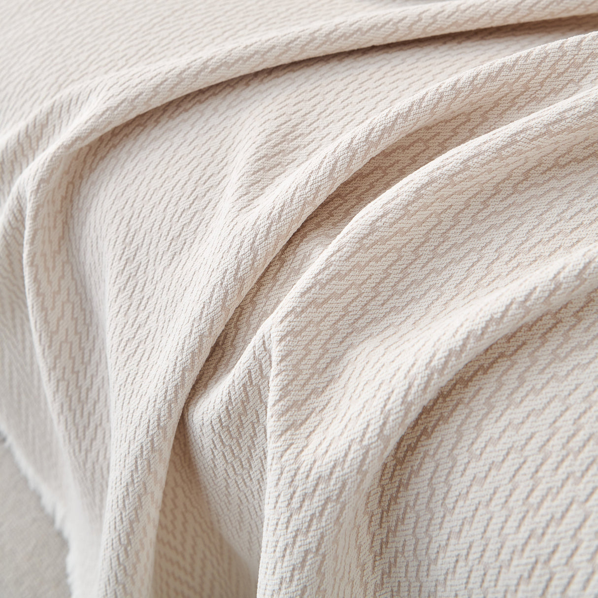 Waterproof Scratch Proof Herringbone Large Throw Blanket for Couch, Chenille Couch Cushion Covers for Pets