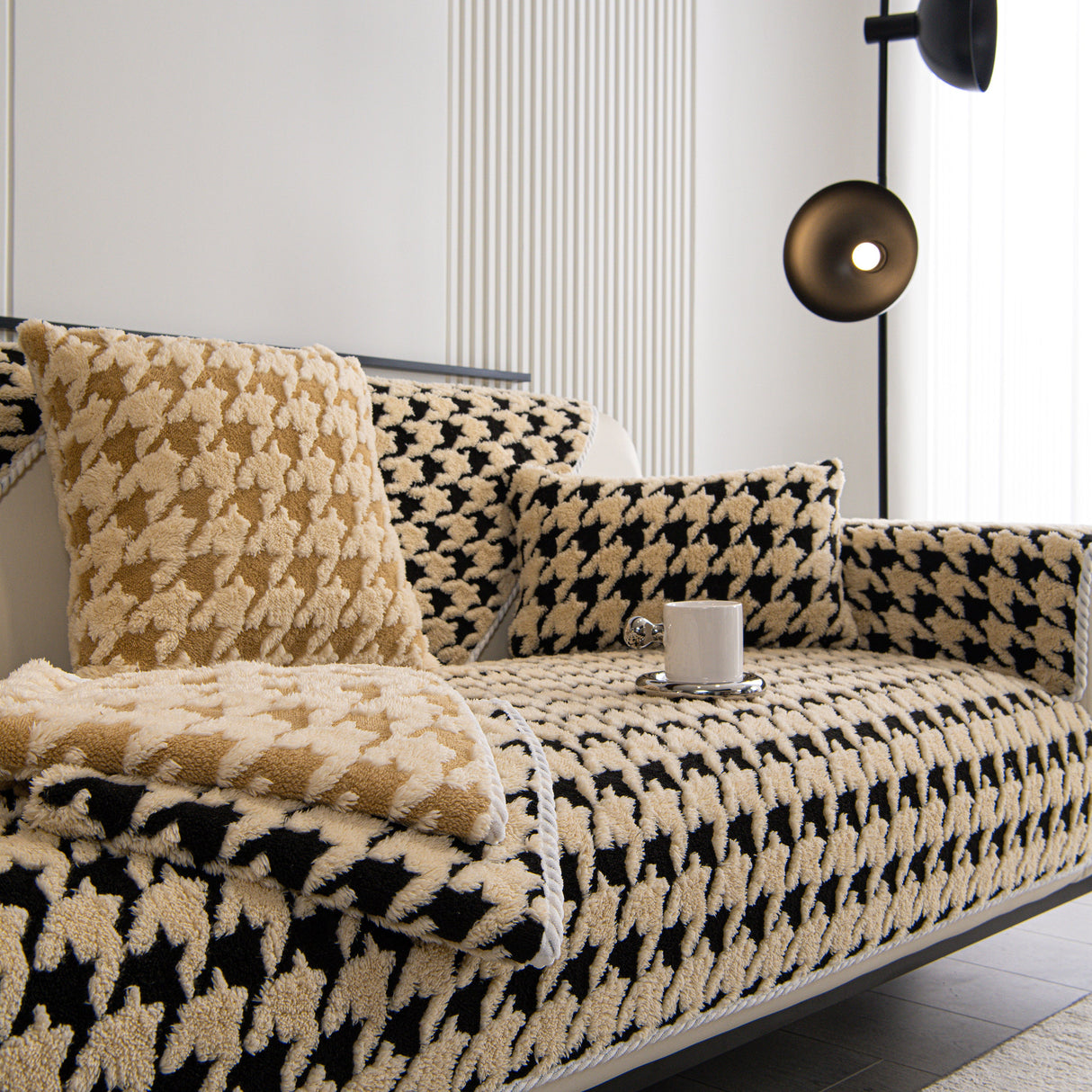 Winter Thickened Sherpa Fleece Houndstooth Sofa Cushion, Non-slip Sofa Cover with Plush