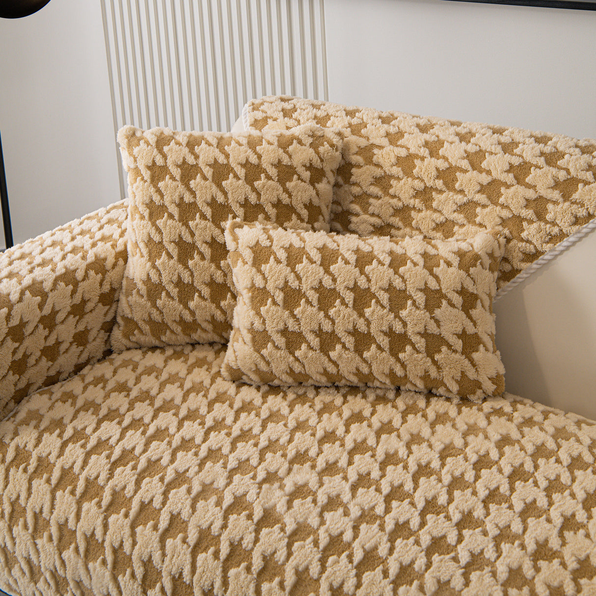 Winter Thickened Sherpa Fleece Houndstooth Sofa Cushion, Non-slip Sofa Cover with Plush