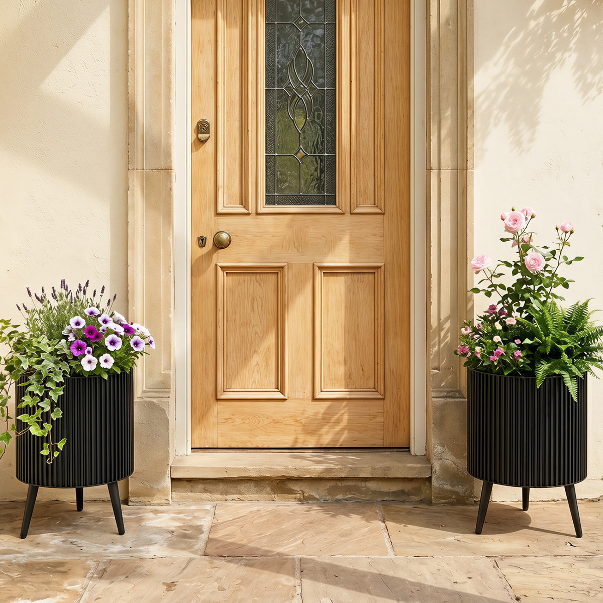 Decorative Flower Pots with Stand and Drainage Holes Set of 2-M