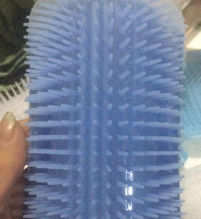 Massager for Cats Pet Products Pets Goods Brush Remove Hair Comb Grooming Table Dogs Care Accessories Things Strip Soft Cat Massage Brushes Wall Mounted Scraper for Kitten