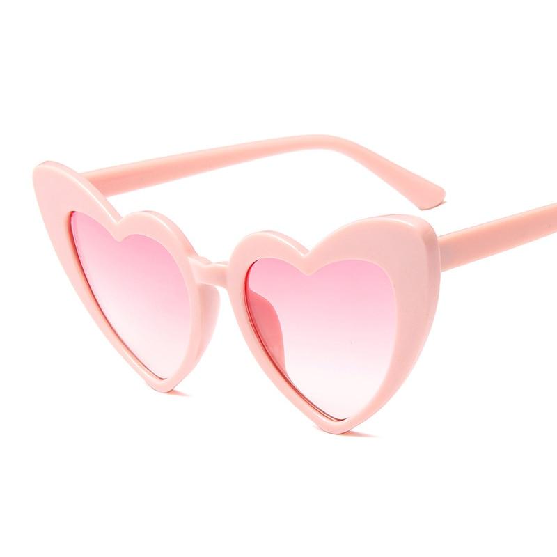 Elegant Retro Love Heart Sunglasses Women Big Frame Personality Sunglasses Fashion Cute Retro Cat Eye Vintage Sunglasses For Women and Girl