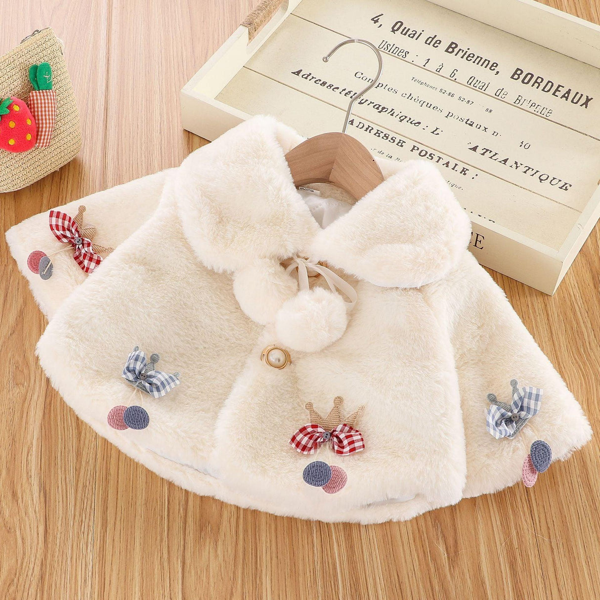 New Luxury Baby Warm Cute Princess Fur Cloak Jacket For Baby Girls In Elegant Winter Design