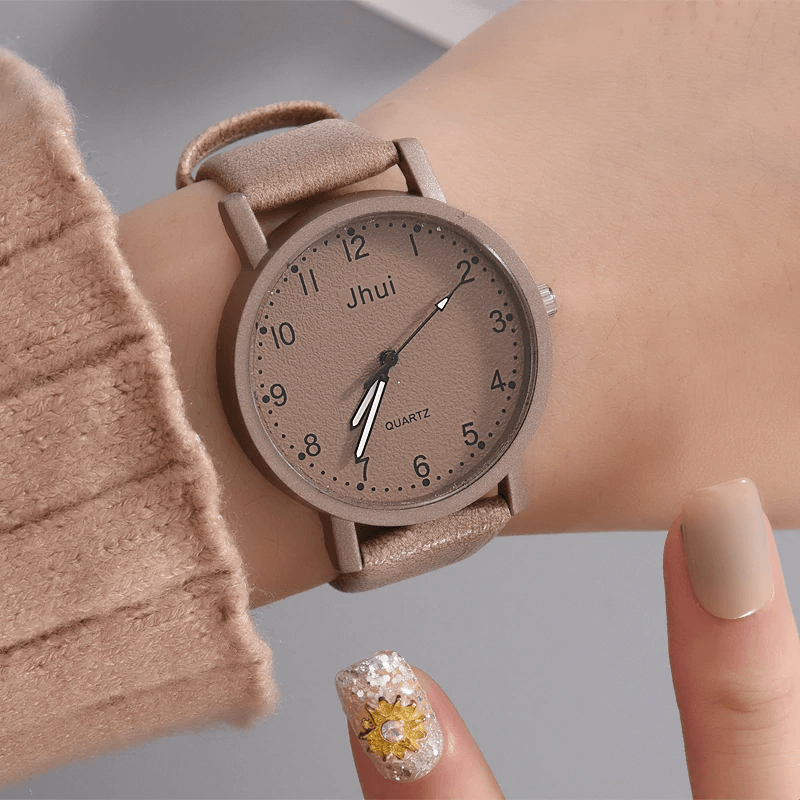 New Women's Fashion Leather Wrist Watch For Women and Ladies Excelent Gift For Women and Girls