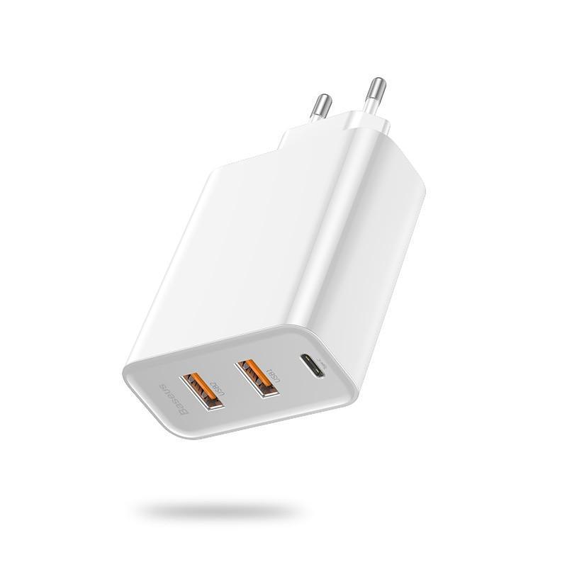 3 Ports USB Fast Charger 60W Support Quick Charge Type-C PD Charger QC 4.0 3.0 Phone Charger