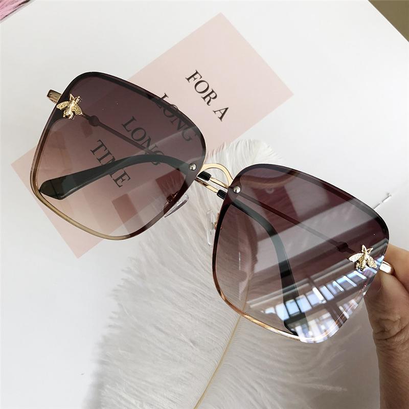 Popular brand Oversize Square Sunglasses For Women and Ladies Luxury Driving Superstar Designer Sunglasses With Shades and Gradient Glasses With UV400 Protection