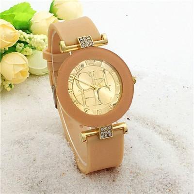 STEVVEX simple leather Casual Quartz Watch Women Crystal Silicone Watches Wrist Watch For Women and Girls Coffee
