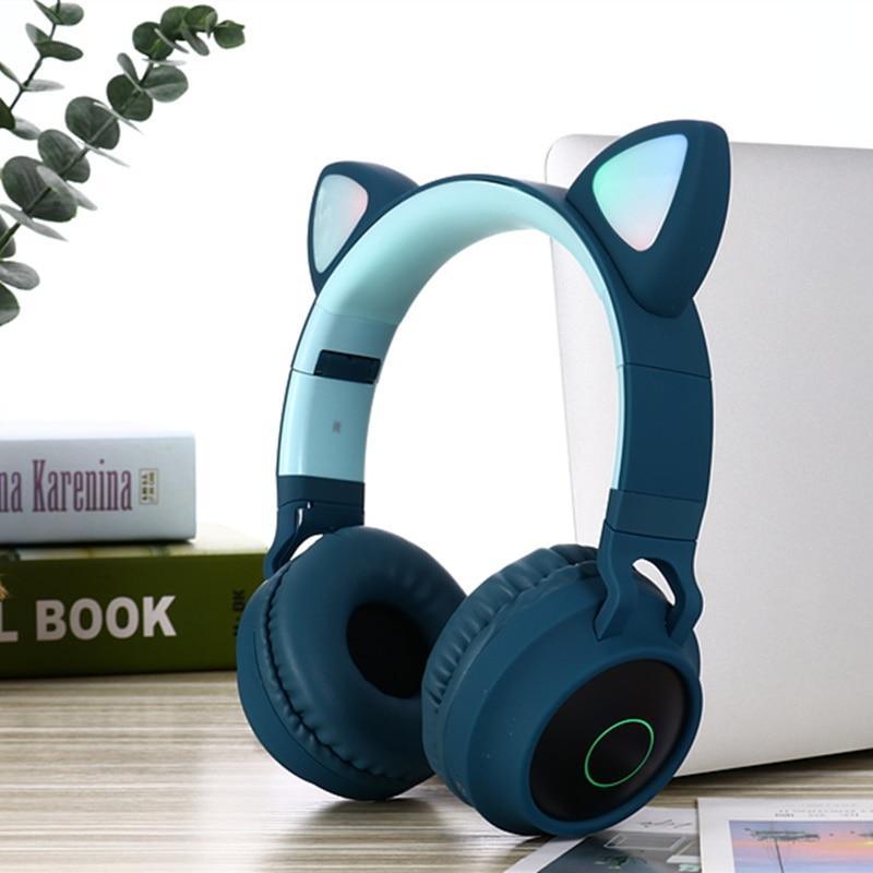 STEVVEX New Luxury Interesting LED Cat Ear Noise Cancelling Headphones Bluetooth 5.0 For Young People and Kids Headset Support TF Card 3.5mm Plug With Mic