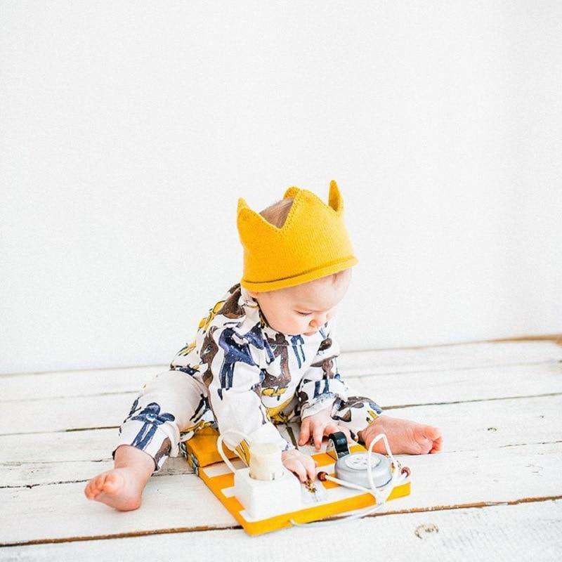 Modern Luxury New Trend Baby Hat Girls and Boys Crown Knitted Cap Toddler Empty Top Hats Newborn Design Woolen Yarn Bonnet For Kids