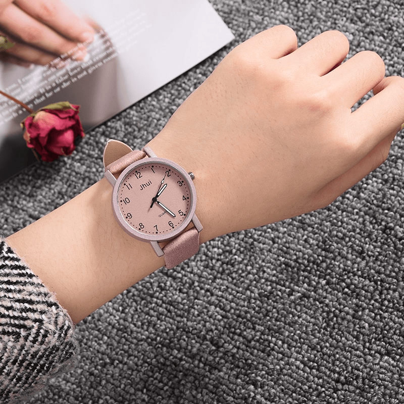 New Women's Fashion Leather Wrist Watch For Women and Ladies Excelent Gift For Women and Girls