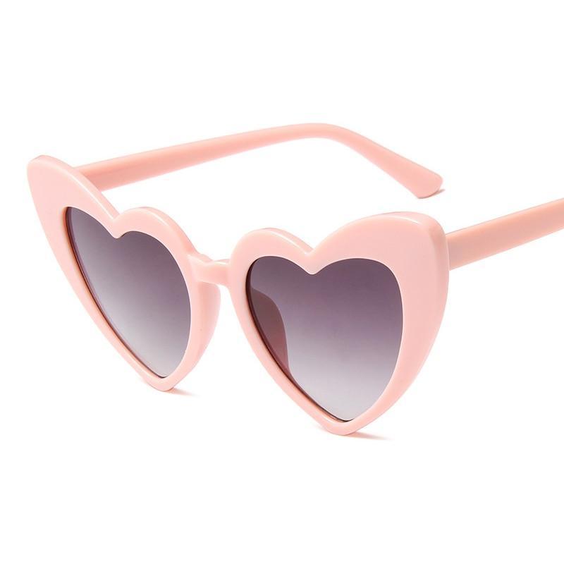 Elegant Retro Love Heart Sunglasses Women Big Frame Personality Sunglasses Fashion Cute Retro Cat Eye Vintage Sunglasses For Women and Girl