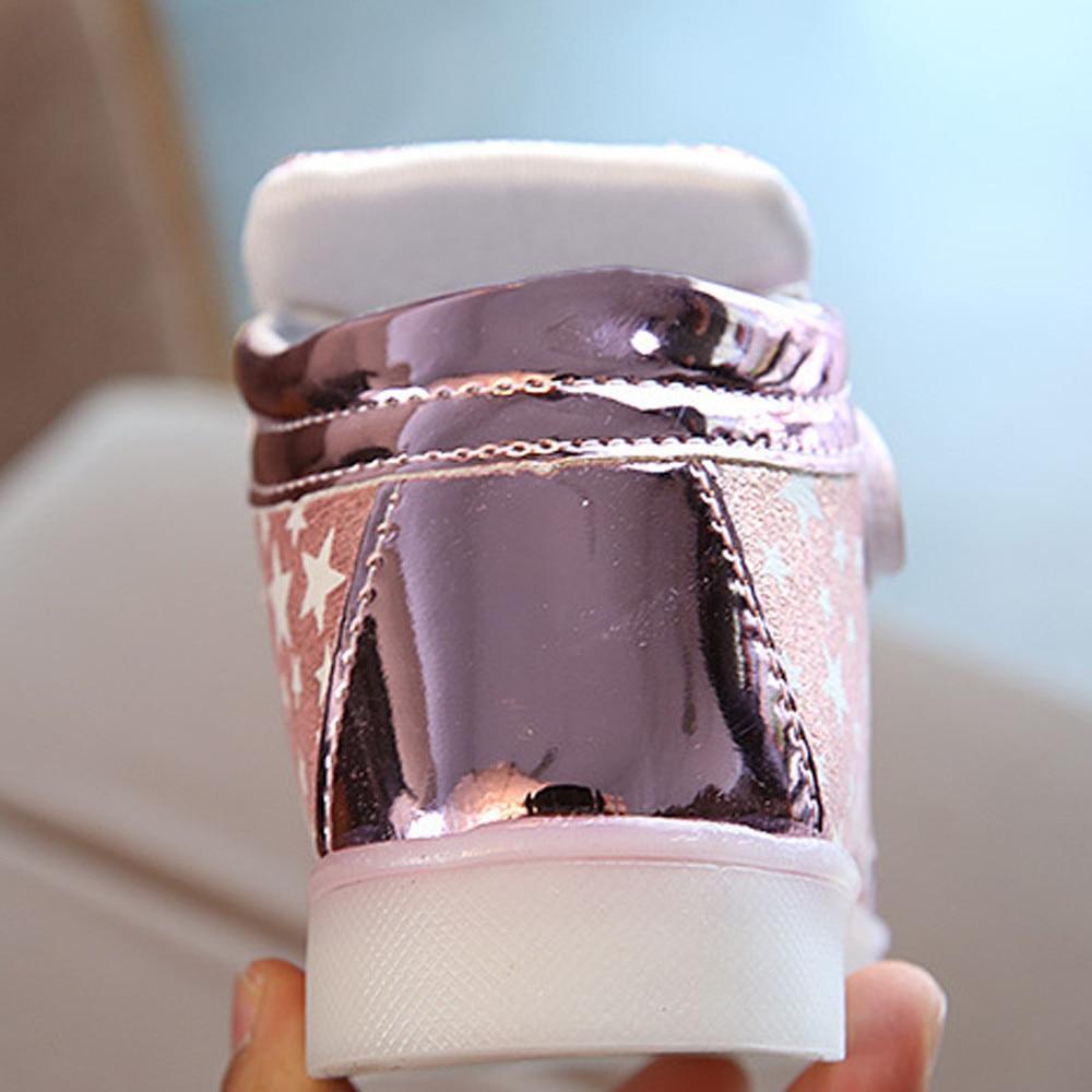 Modern Trend NEW Fashion Style Baby Fashion Sneakers For Children Girls Star Luminous Child Casual Colorful Light LED Shoes Sneakers