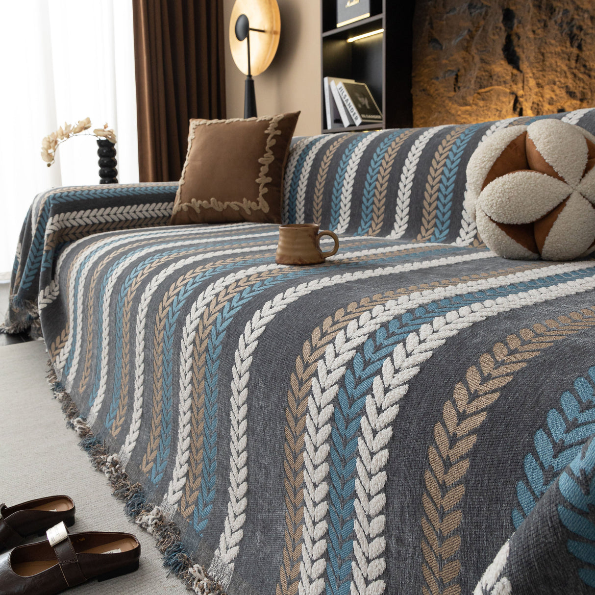 Cozy Decorative Throw Blanket for Couches, Boho Plush Woven Sofa Cover with Stripes